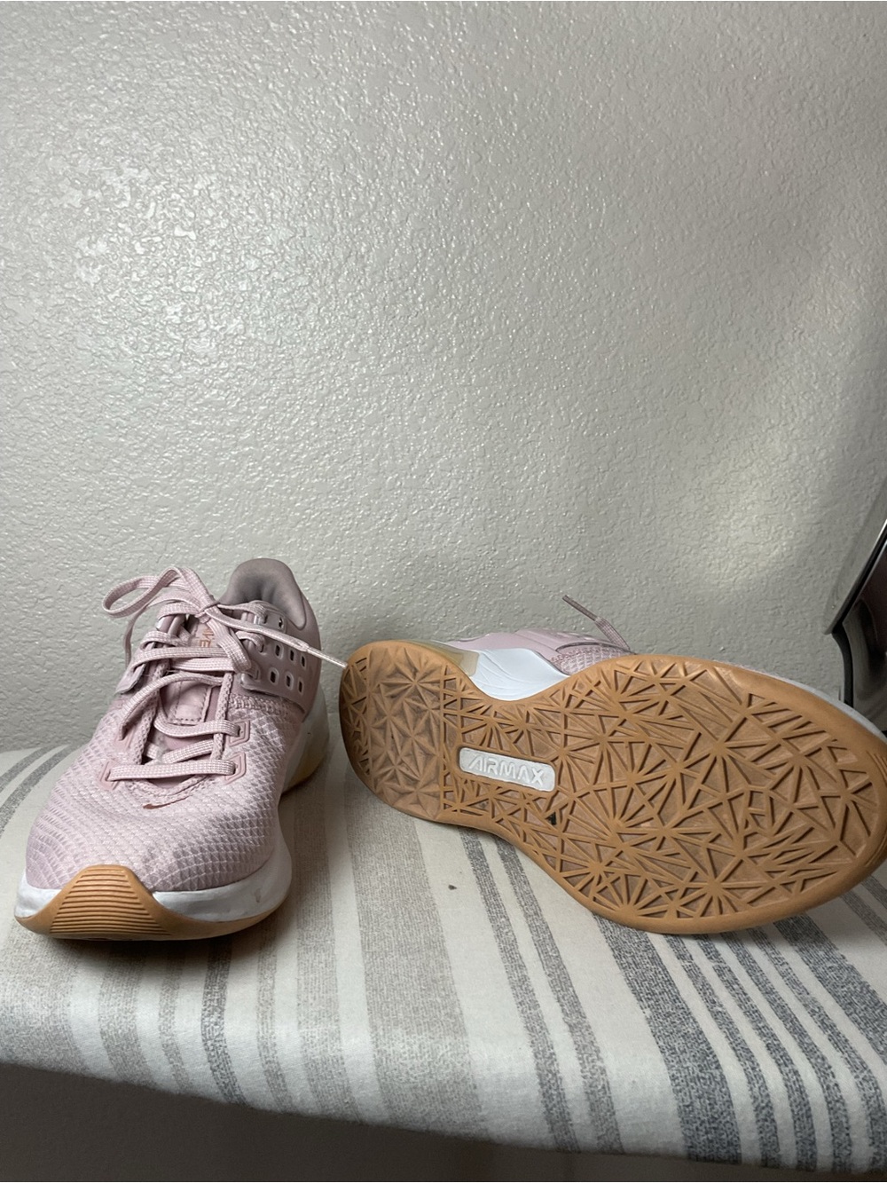 Nike Womens Air Max Bella TR 4 Champagne Pink Lace-Up Sneakers - Picture 6 of 7